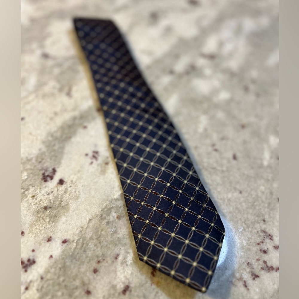 Hugo Boss Mens Silk‎ Tie Navy Blue Geometric Lattice Made in Italy Necktie